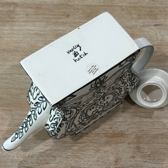 NWOT Anthropologie Sketched Story Tea Pot, Rare Out of Stock - Picture 6 of 10